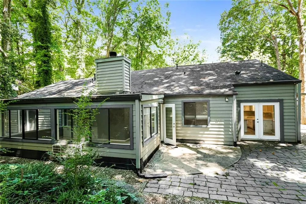 106 Pat Mell Drive Peachtree City, GA 30269