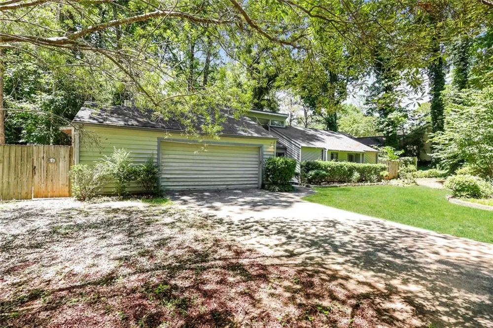 106 Pat Mell Drive Peachtree City, GA 30269