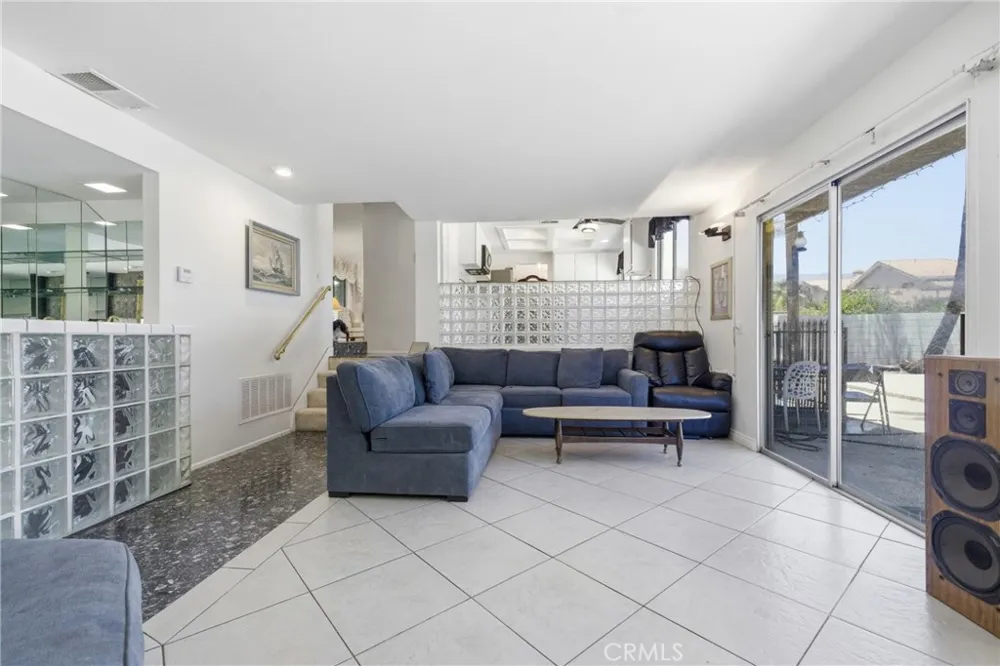 7055 Mango Street Rancho Cucamonga, CA 91701
