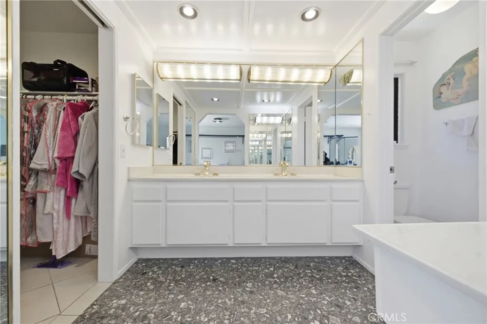 7055 Mango Street Rancho Cucamonga, CA 91701