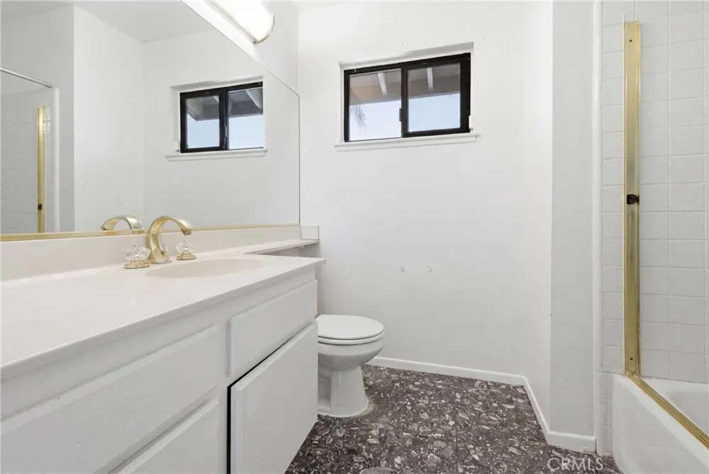 7055 Mango Street Rancho Cucamonga, CA 91701