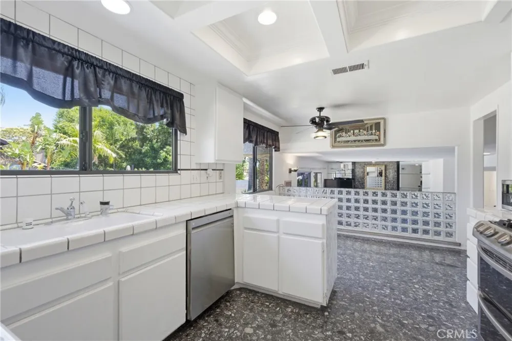 7055 Mango Street Rancho Cucamonga, CA 91701