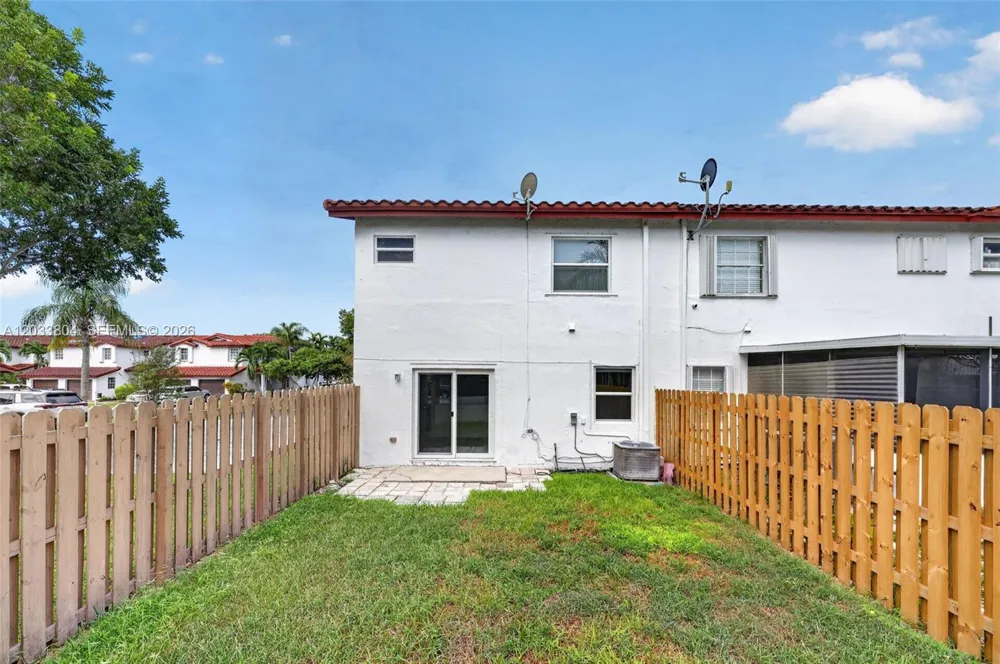 20759 SW 83rd Ave Cutler Bay, FL 33189