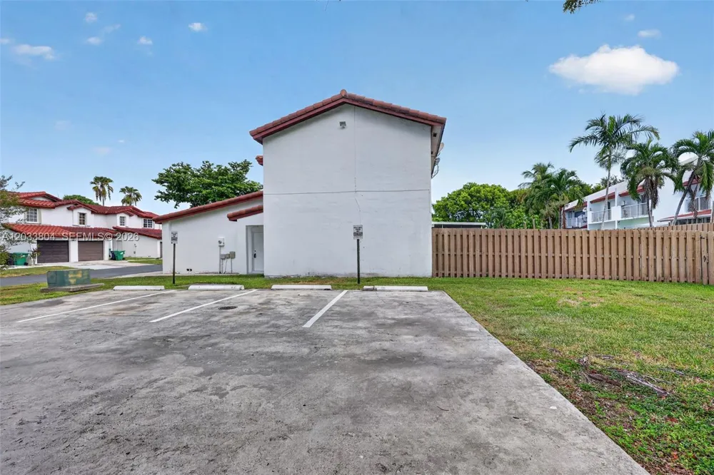 20759 SW 83rd Ave Cutler Bay, FL 33189