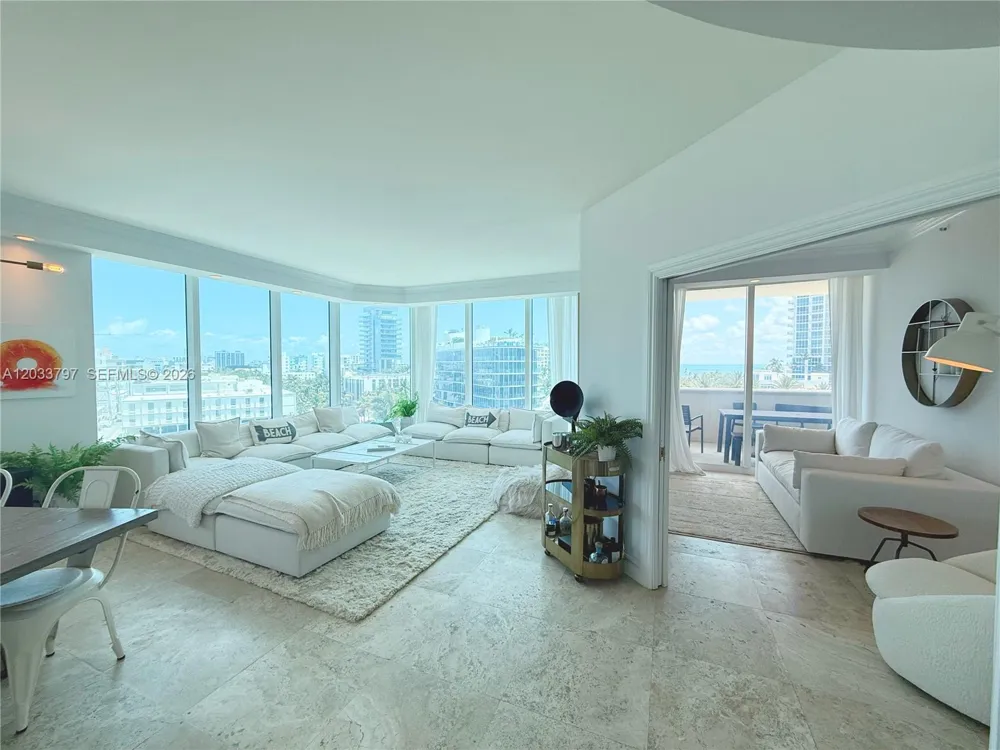 300 S Pointe Dr #705 Miami Beach, FL 33139
