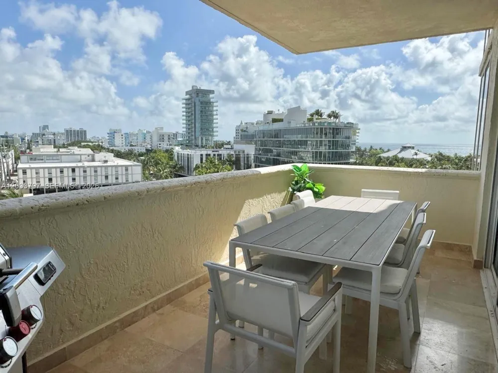 300 S Pointe Dr #705 Miami Beach, FL 33139