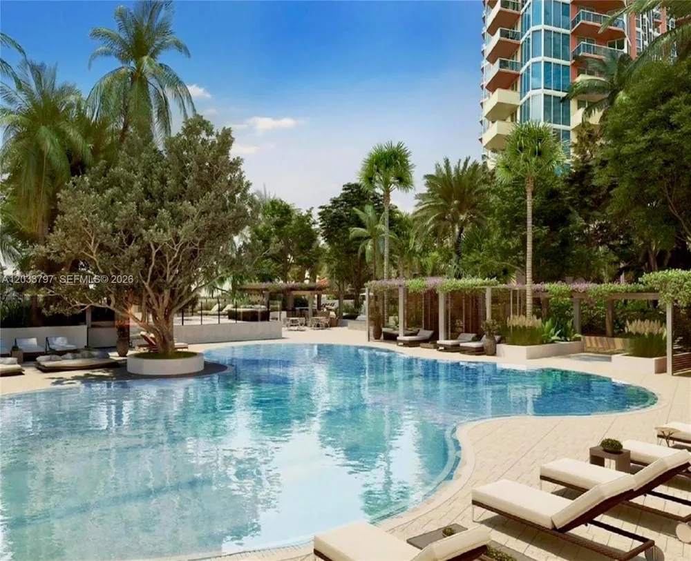 300 S Pointe Dr #705 Miami Beach, FL 33139
