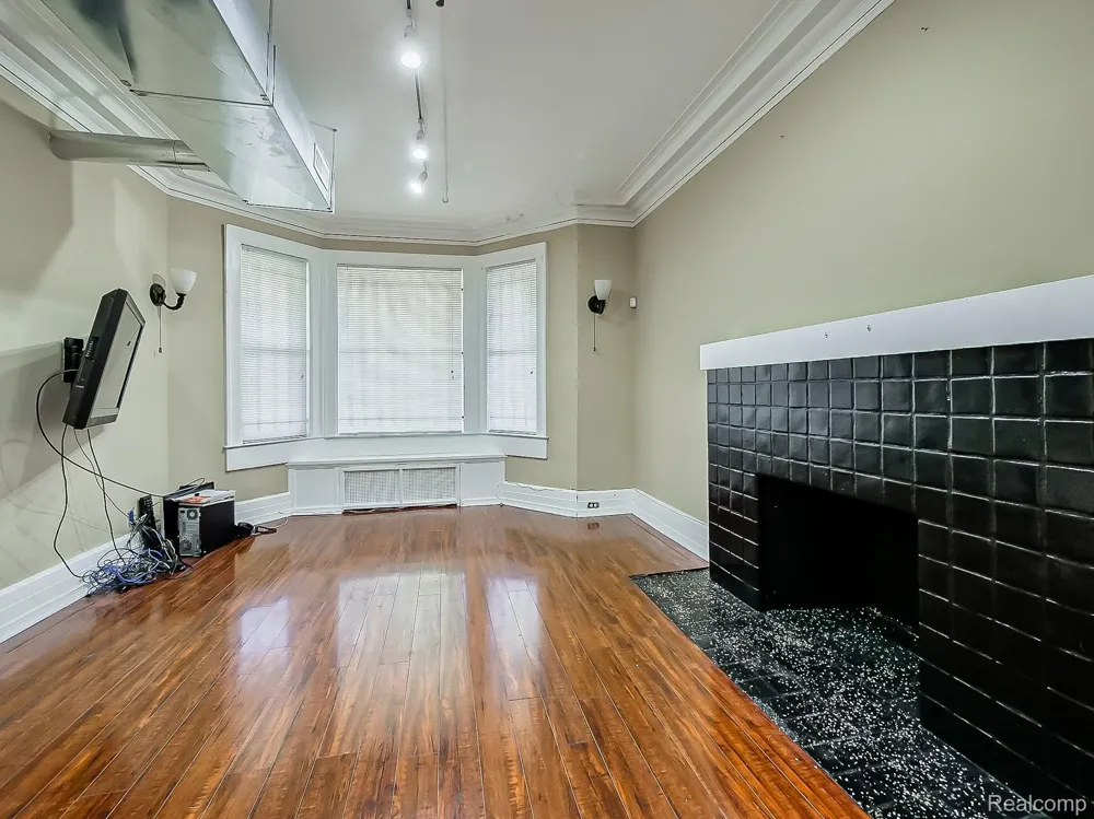 491 E GRAND BOULEVARD Detroit City, MI 48207