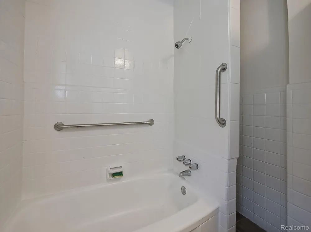 491 E GRAND BOULEVARD Detroit City, MI 48207