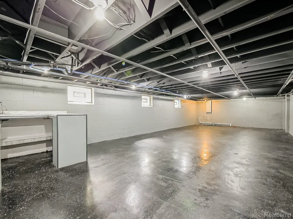 491 E GRAND BOULEVARD Detroit City, MI 48207