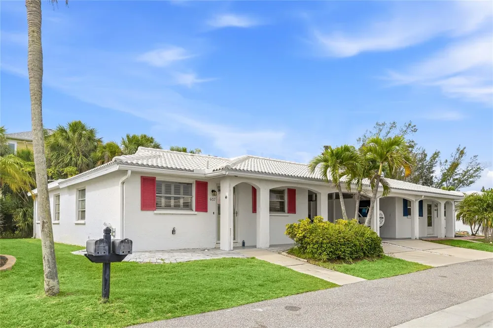 602 SPANISH DRIVE S #115 Longboat Key, FL 34228