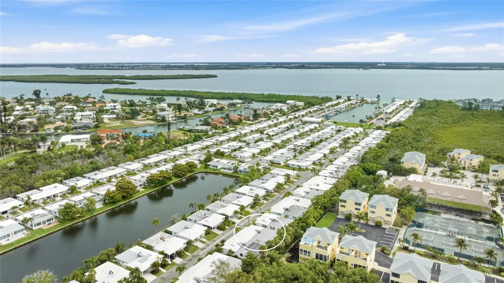 602 SPANISH DRIVE S #115 Longboat Key, FL 34228