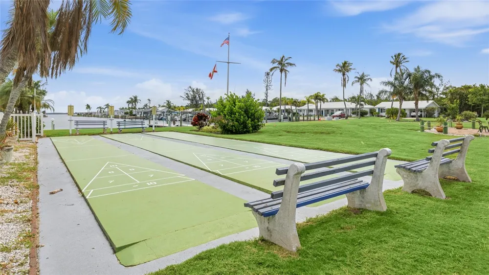 602 SPANISH DRIVE S #115 Longboat Key, FL 34228
