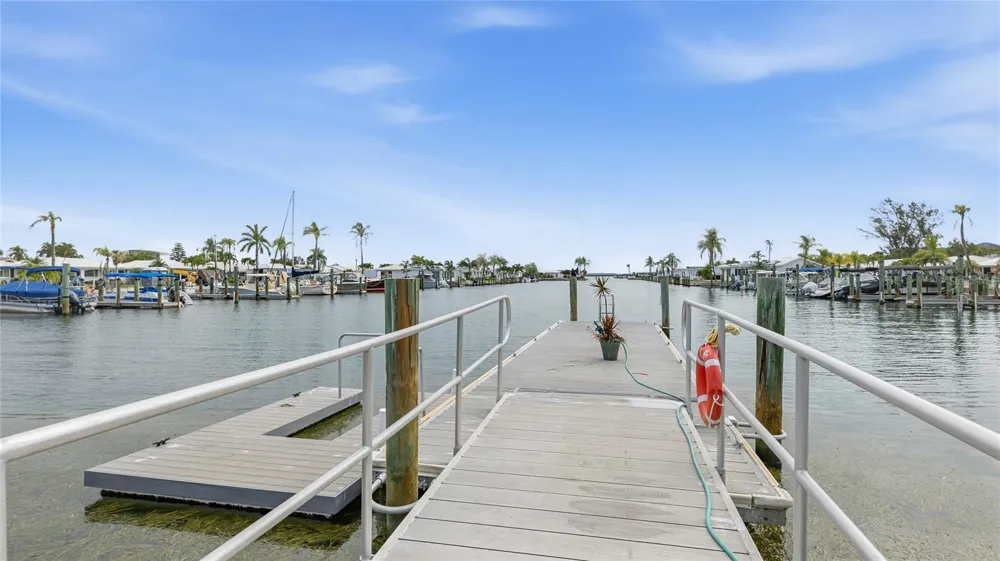 602 SPANISH DRIVE S #115 Longboat Key, FL 34228