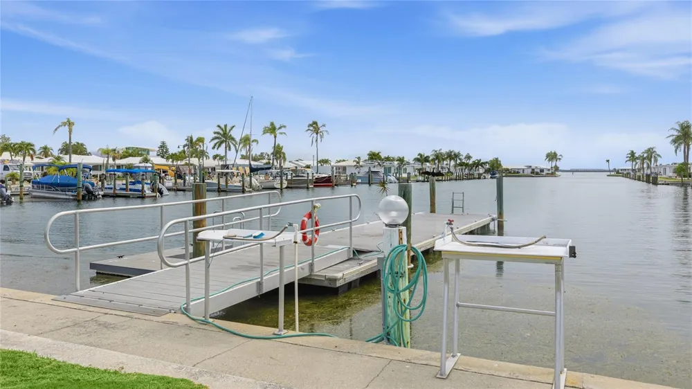602 SPANISH DRIVE S #115 Longboat Key, FL 34228