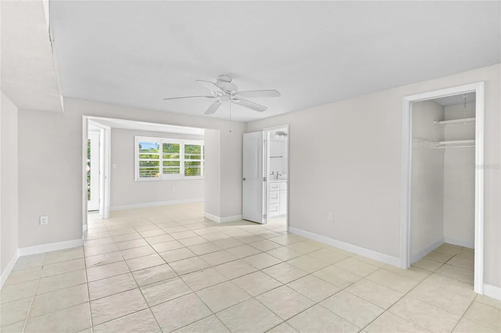 602 SPANISH DRIVE S #115 Longboat Key, FL 34228