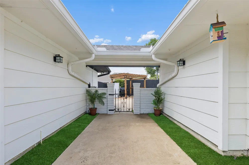 2405 Hanover Court Rowlett, TX 75088