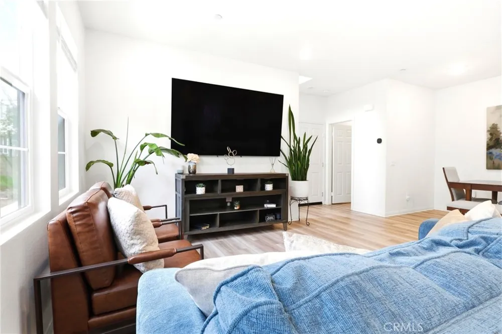 4005 E Carmel Privado Avenue Ontario, CA 91761
