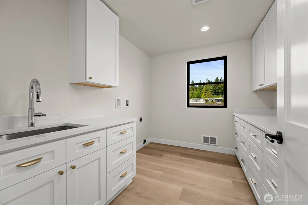 2914 K AVENUE Anacortes, WA 98221