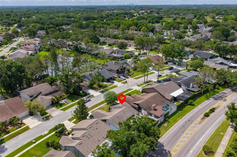 14651 VILLAGE GLEN CIRCLE Tampa, FL 33618