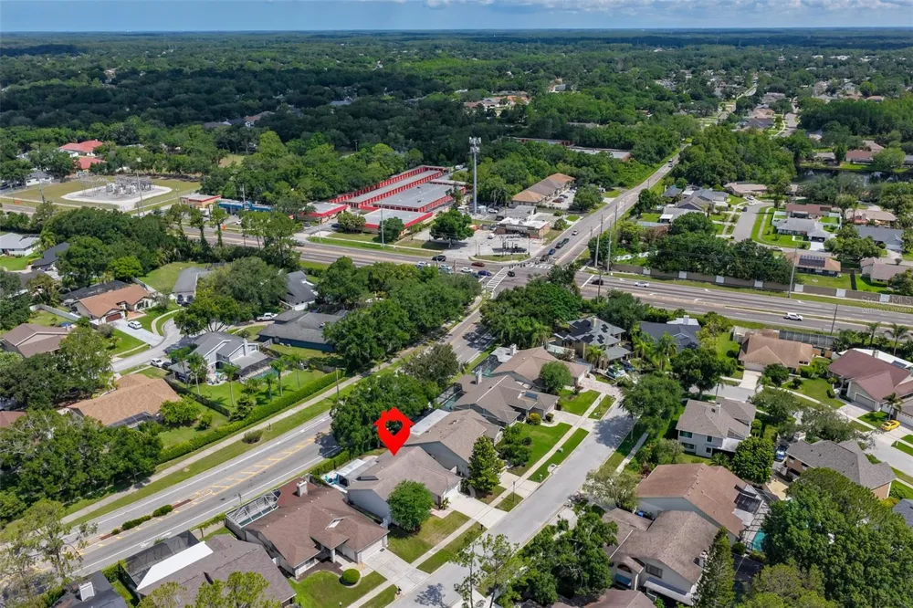14651 VILLAGE GLEN CIRCLE Tampa, FL 33618