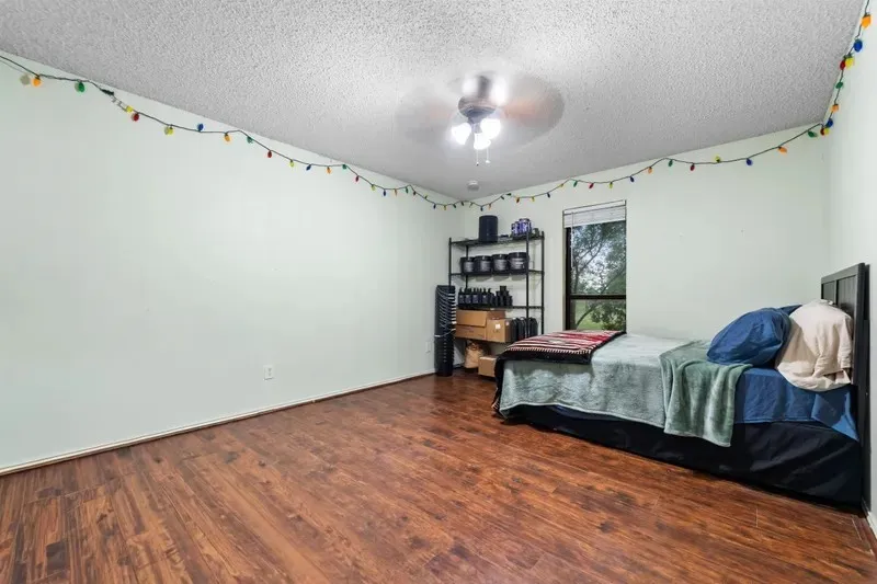 8085 Jackson Road Krum, TX 76249