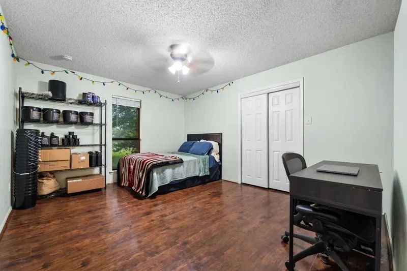 8085 Jackson Road Krum, TX 76249