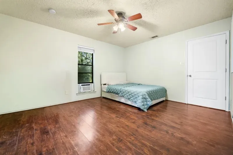 8085 Jackson Road Krum, TX 76249