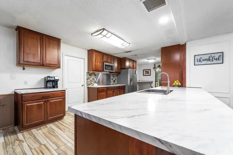 8085 Jackson Road Krum, TX 76249