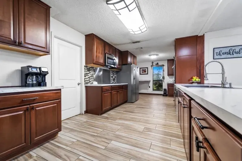 8085 Jackson Road Krum, TX 76249