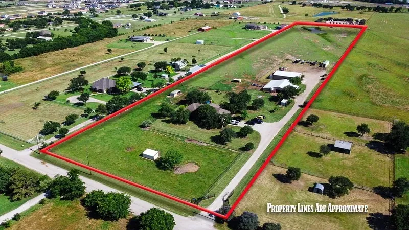 8085 Jackson Road Krum, TX 76249