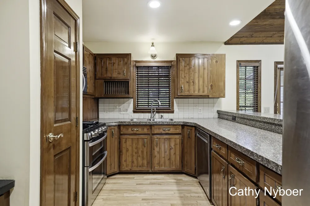 13462 Lakeshore Avenue Grand Haven, MI 49417