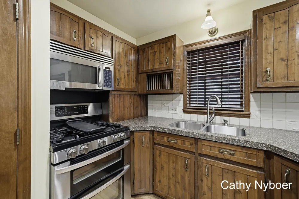 13462 Lakeshore Avenue Grand Haven, MI 49417