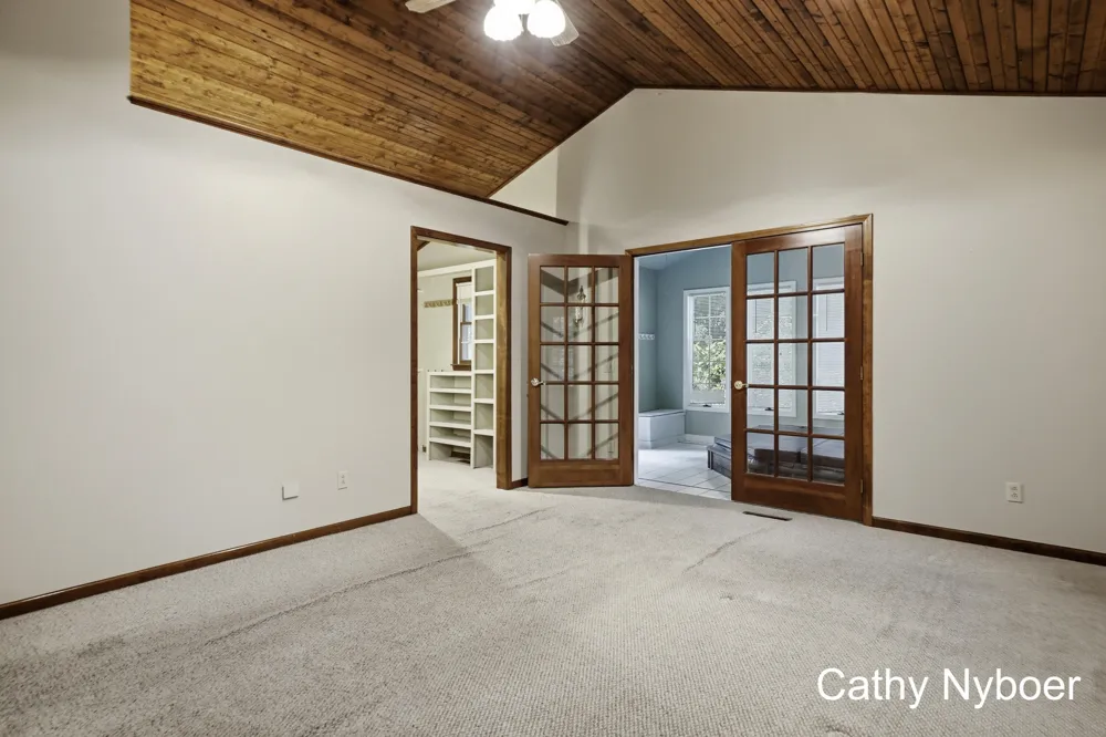13462 Lakeshore Avenue Grand Haven, MI 49417
