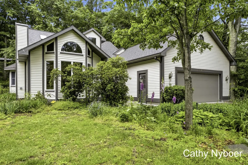 13462 Lakeshore Avenue Grand Haven, MI 49417