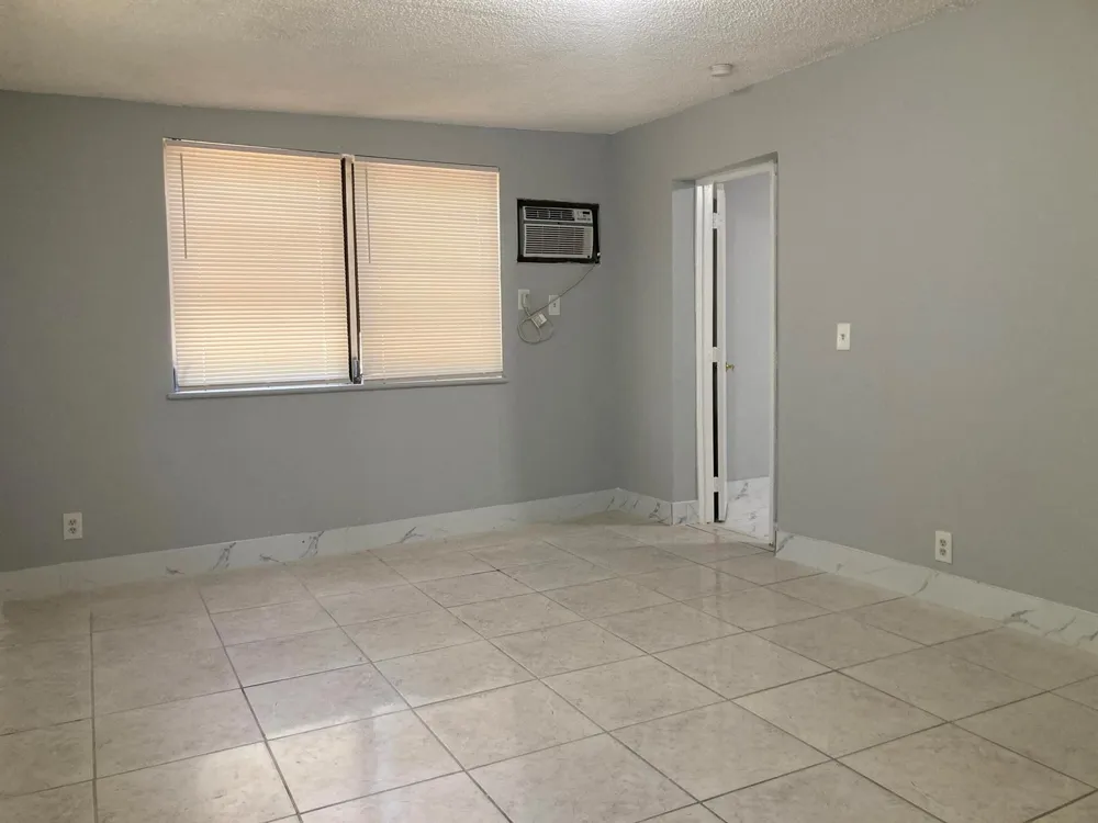 3630 SW 46th Avenue West Park, FL 33023
