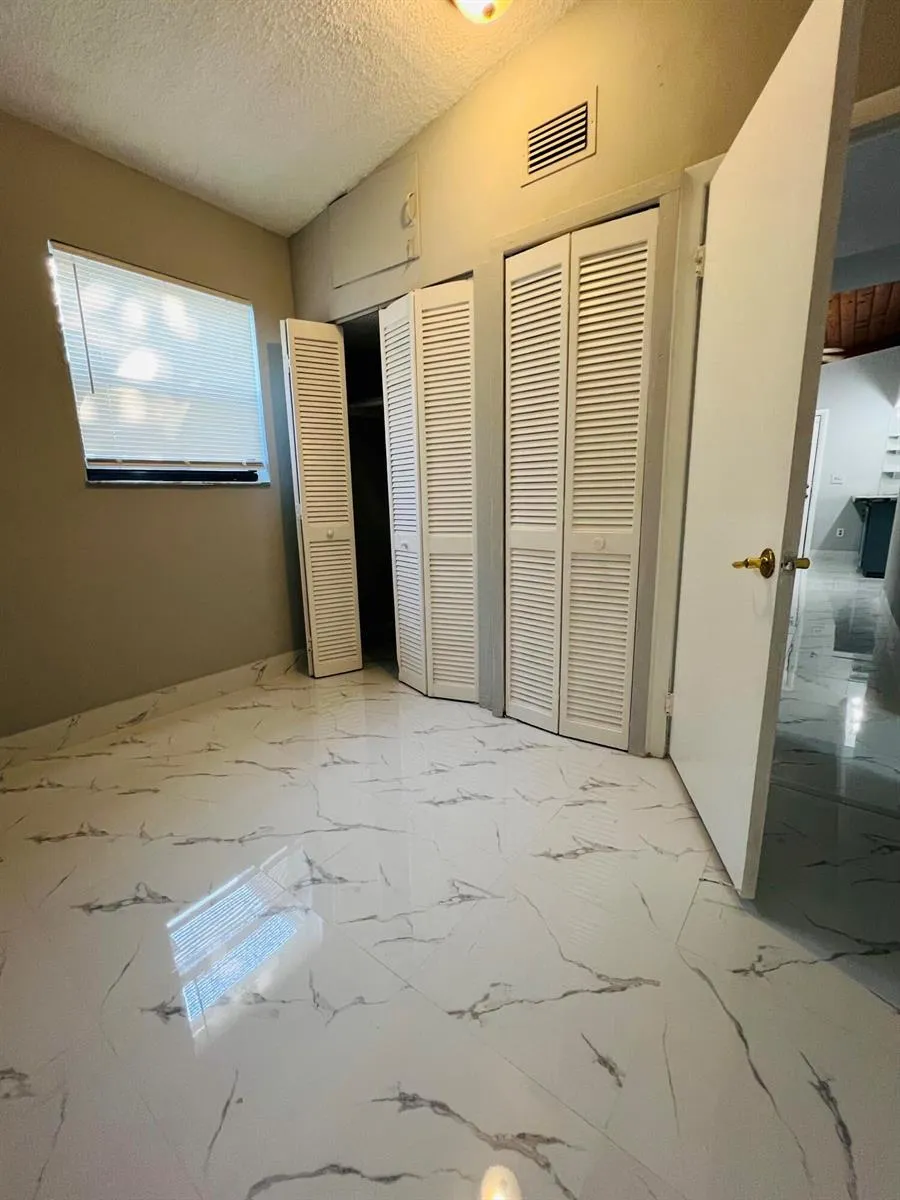 3630 SW 46th Avenue West Park, FL 33023