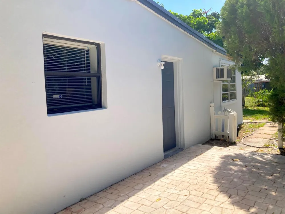 3630 SW 46th Avenue West Park, FL 33023