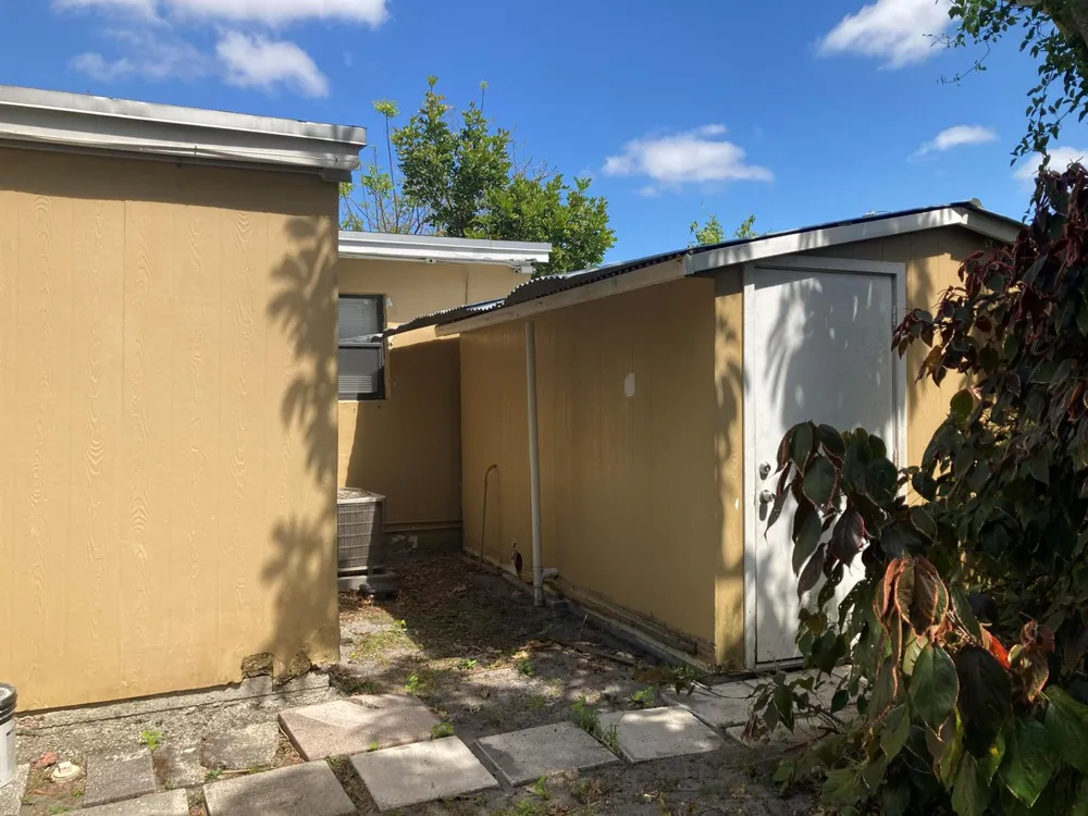 3630 SW 46th Avenue West Park, FL 33023