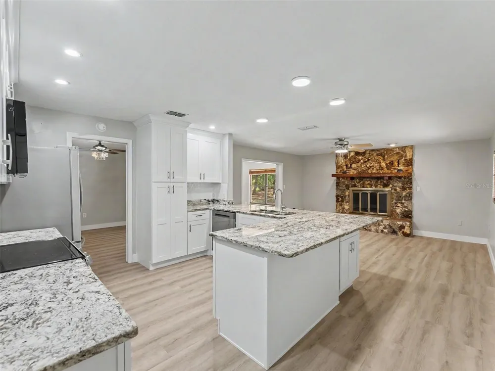 162 W MASSACHUSETTS STREET Hernando, FL 34442
