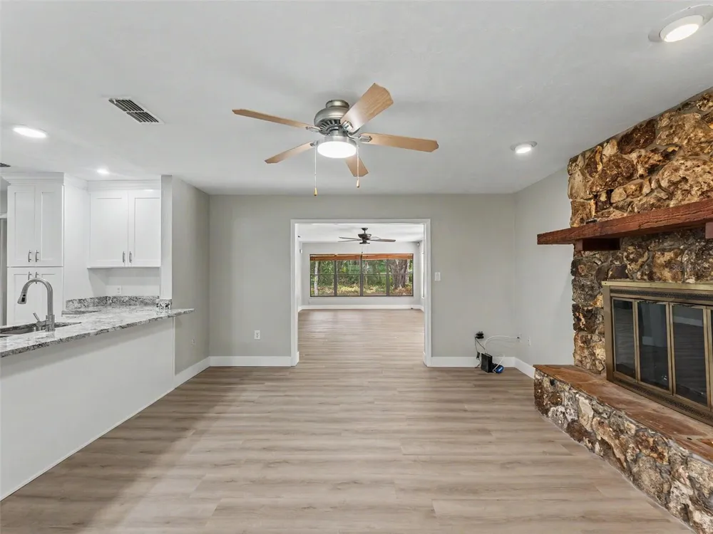 162 W MASSACHUSETTS STREET Hernando, FL 34442