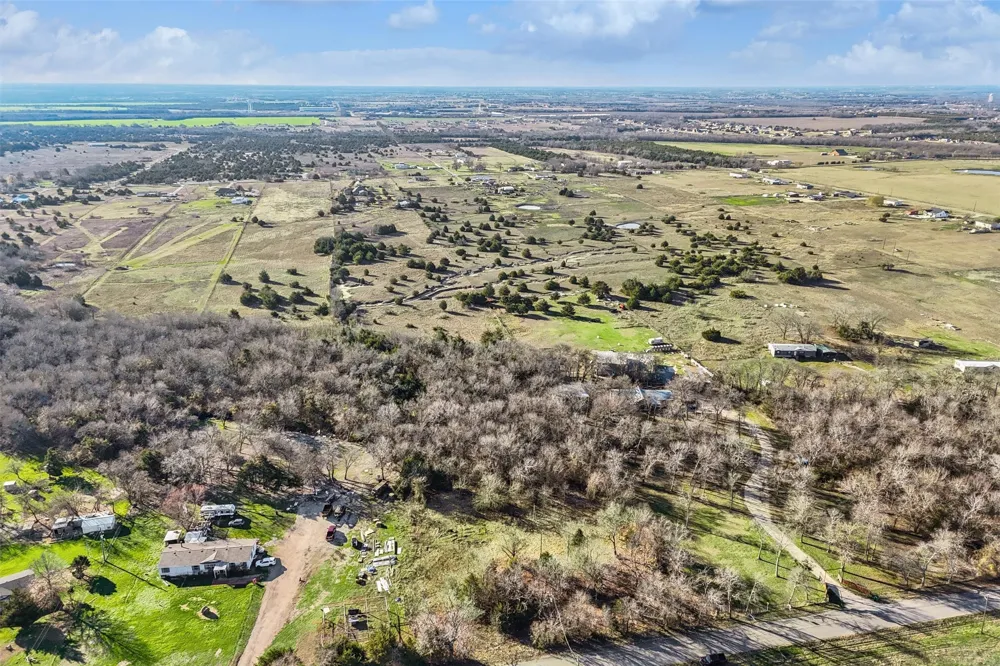 2160 County Road 658 Farmersville, TX 75442
