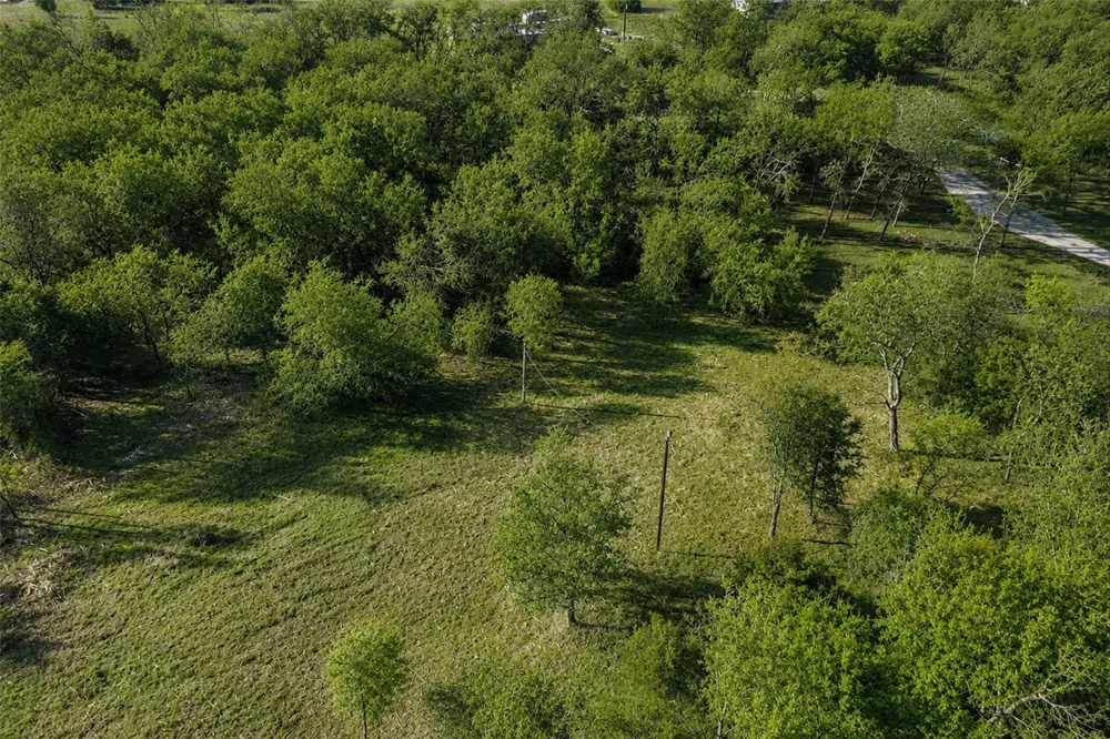 2160 County Road 658 Farmersville, TX 75442