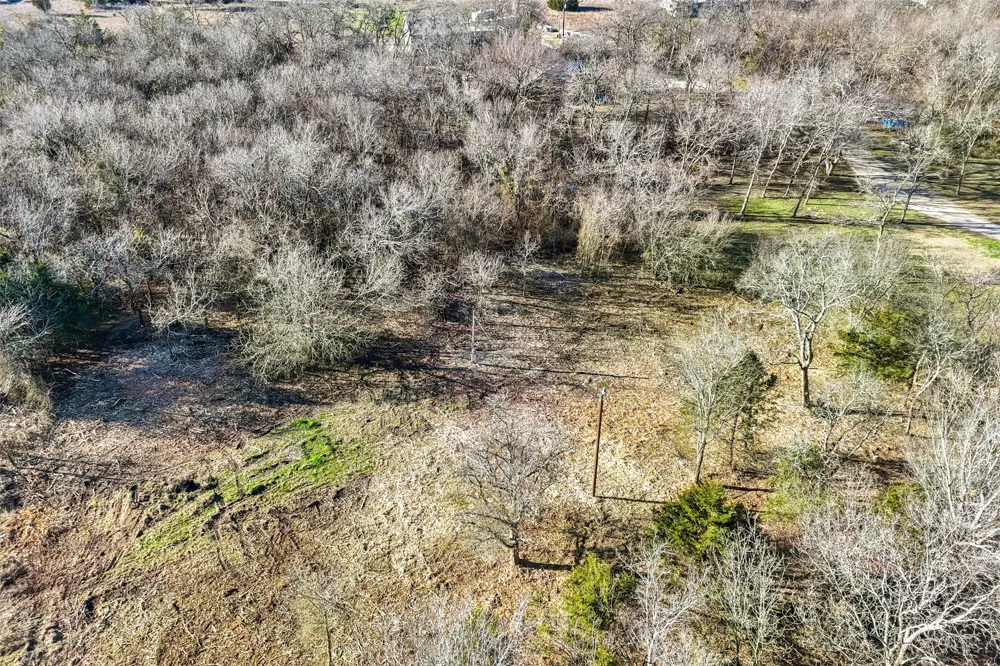2160 County Road 658 Farmersville, TX 75442