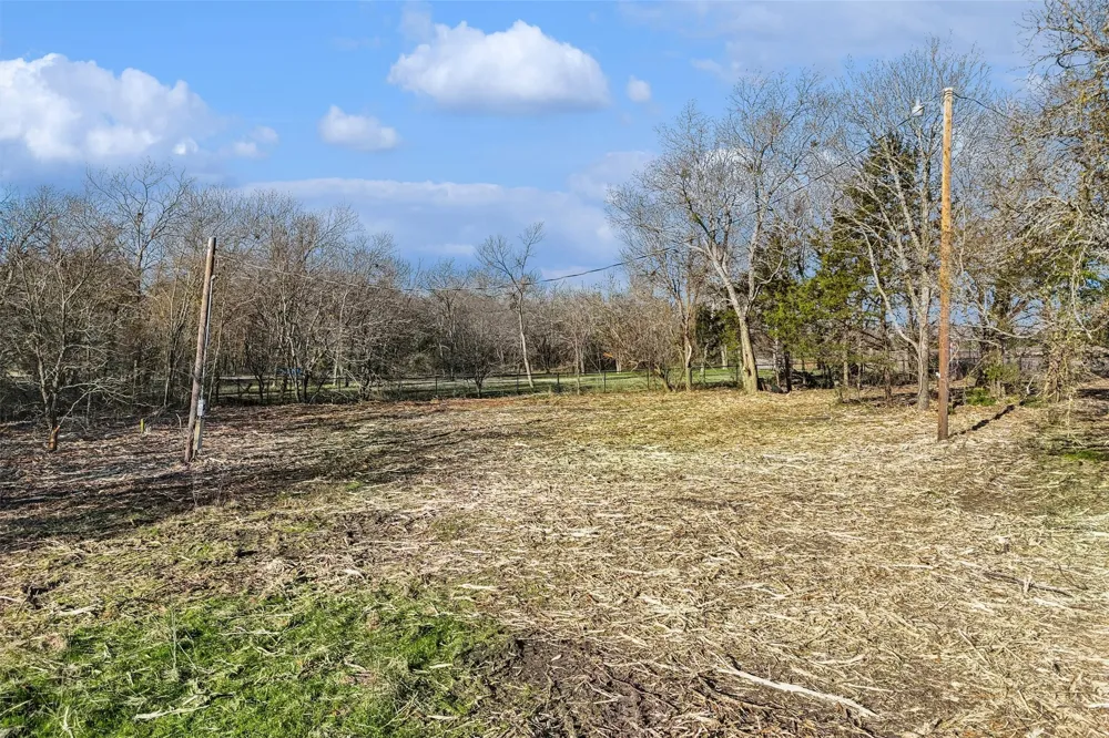 2160 County Road 658 Farmersville, TX 75442