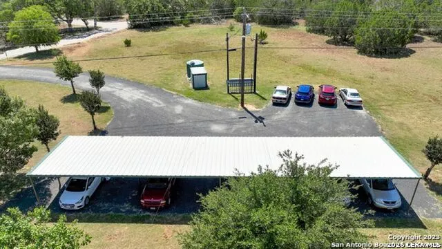 182 Joiner Dr Bandera, TX 78003
