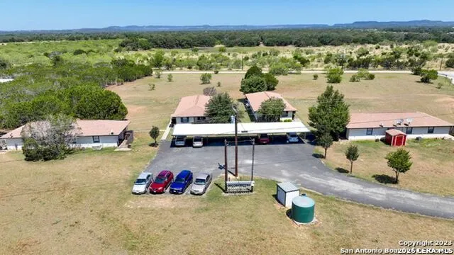 182 Joiner Dr Bandera, TX 78003