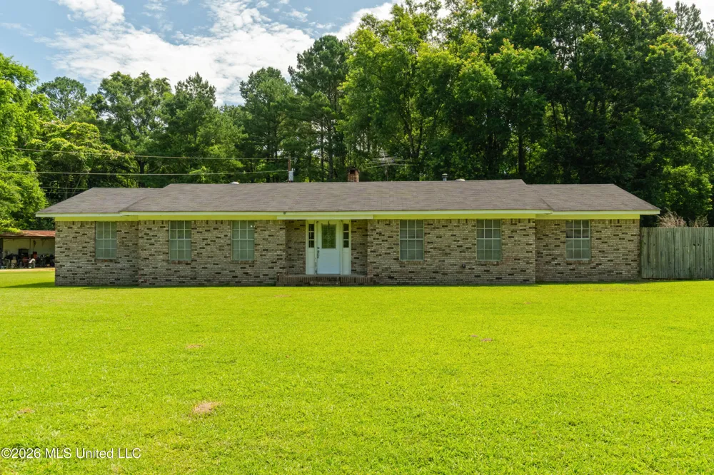 955 Clara Road Waynesboro, MS 39367