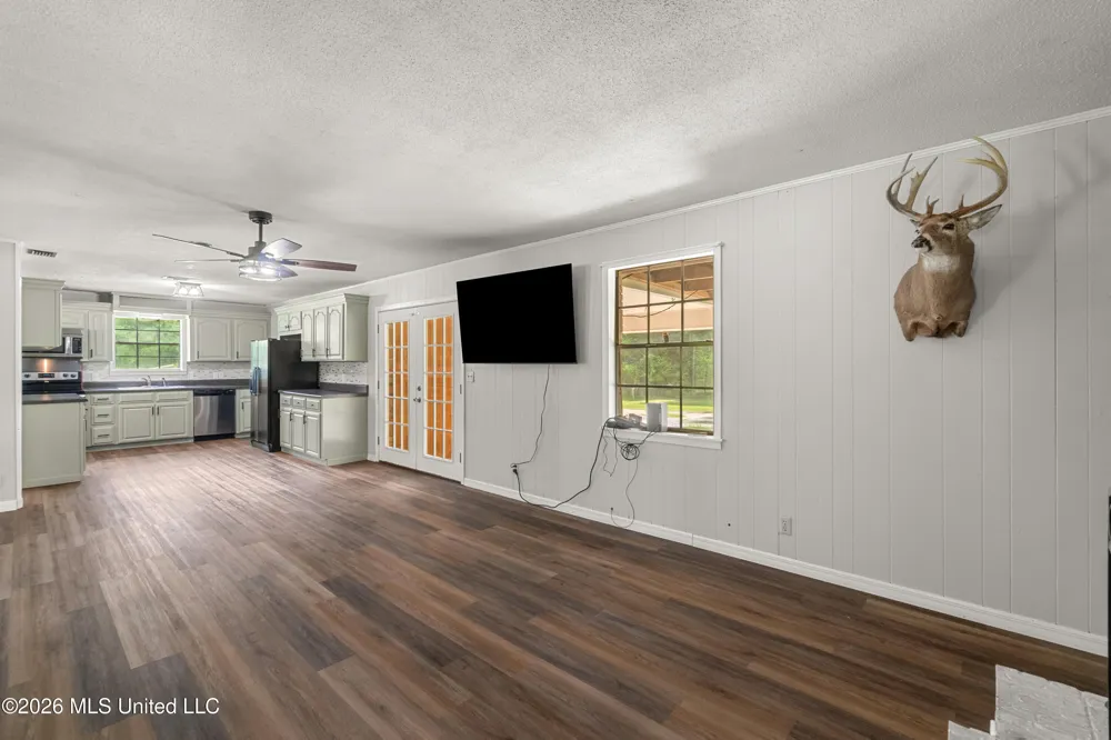 955 Clara Road Waynesboro, MS 39367