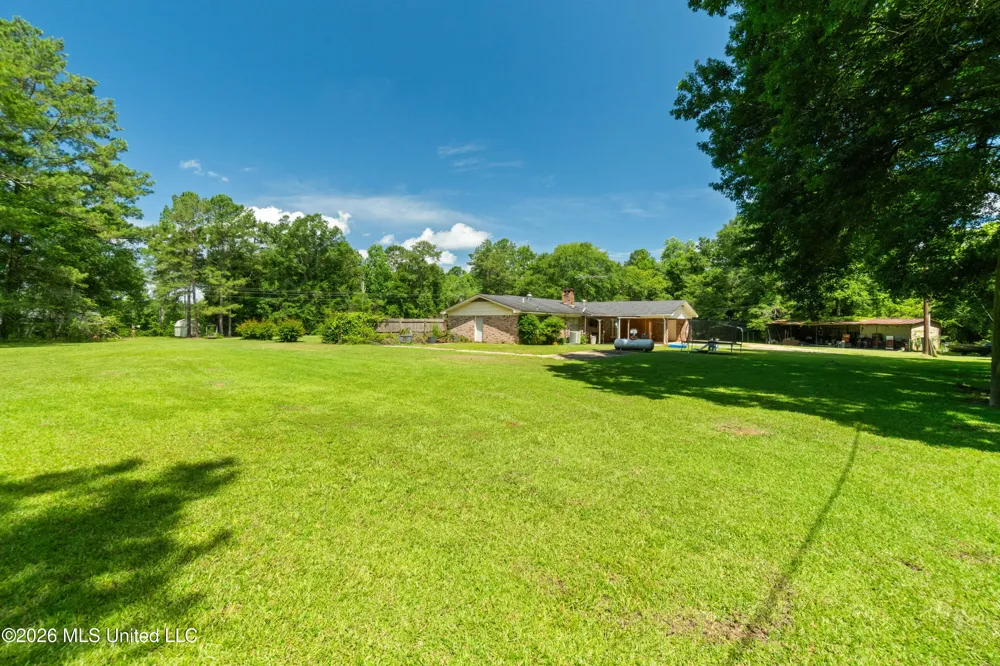 955 Clara Road Waynesboro, MS 39367